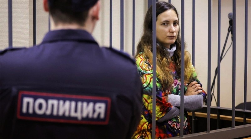 Художницу Скочиленко приговорили к 7 годам по делу о «фейках» на ценниках